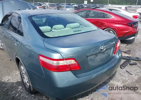 2007 Toyota Camry Le z USA, uszkodzony, nr VIN 4T1BE46K77U675255